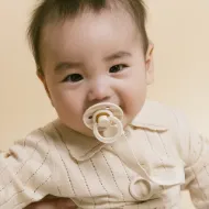 Εικόνα της ΚΛΙΠ ΠΙΠΙΛΑΣ BIBS LOOP IVORY